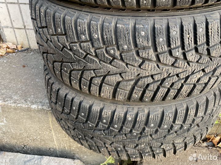 Maxxis ArcticTrekker NP3 215/55 R16 97T