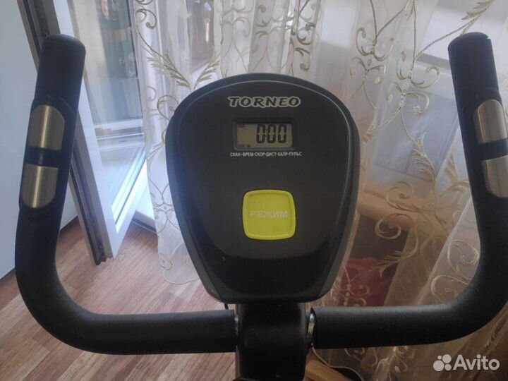 Велотренажер torneo
