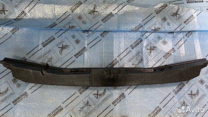 Абсорбер бампера передний Toyota Land Cruiser 200