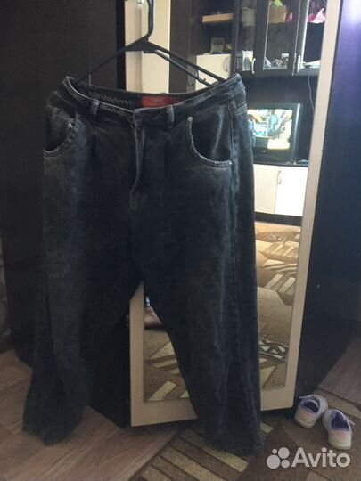 Джинсы новые