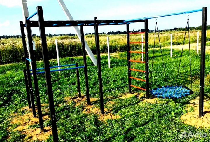 Спортивная воркаут площадка, комплекс, турники