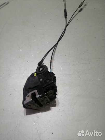 Замок двери Toyota Corolla E150