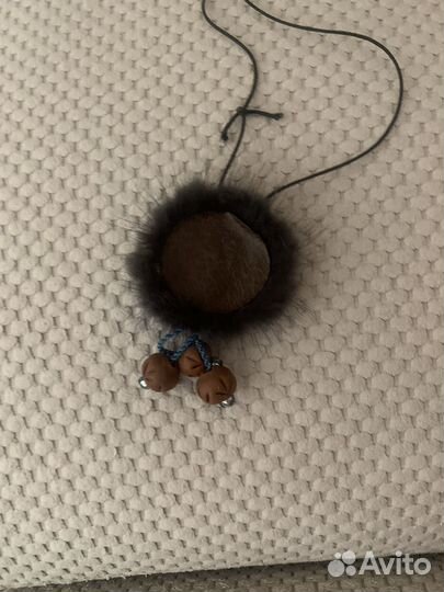 Украшения на шею