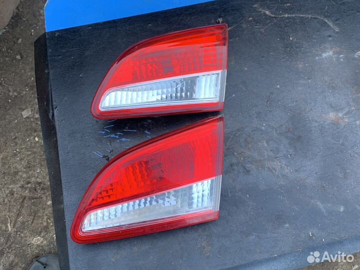 Фонарь задний правый в крышку nissan almera g15