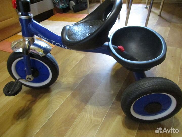 Детский велосипед трехколесный