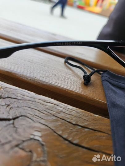 Солнцезащитные очки prada