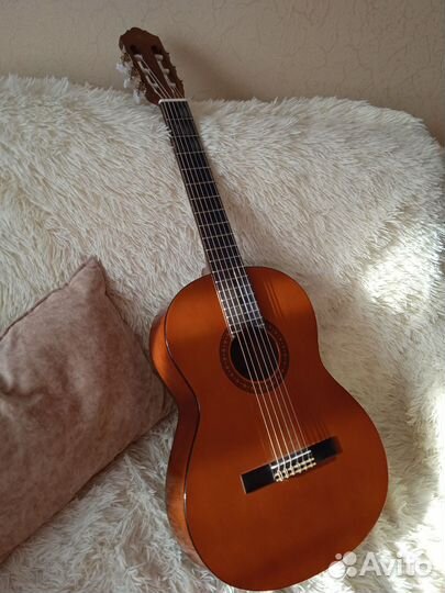 Гитара Yamaha c40