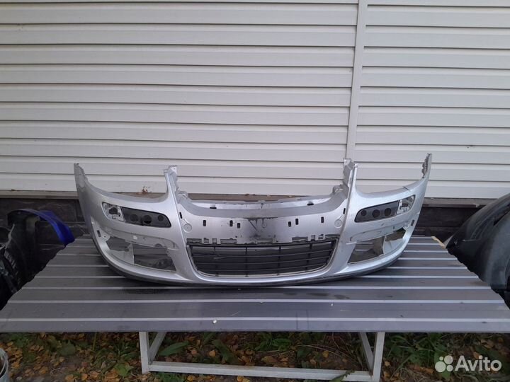 Бампер передний Volkswagen Jetta 5 2005-2011