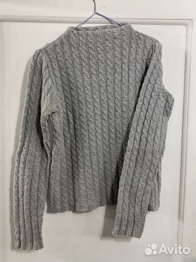 Свитер женский