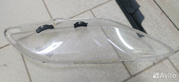 Mazda 3 03-09 стекло фары левое