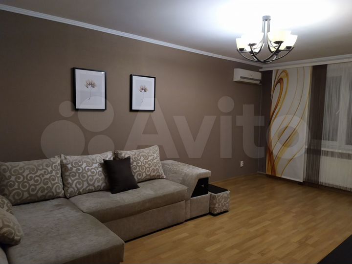 3-к. квартира, 80 м², 6/8 эт.