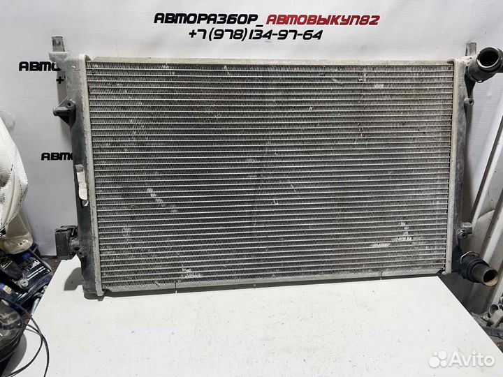 Радиатор охлаждения Volkswagen Jetta 5