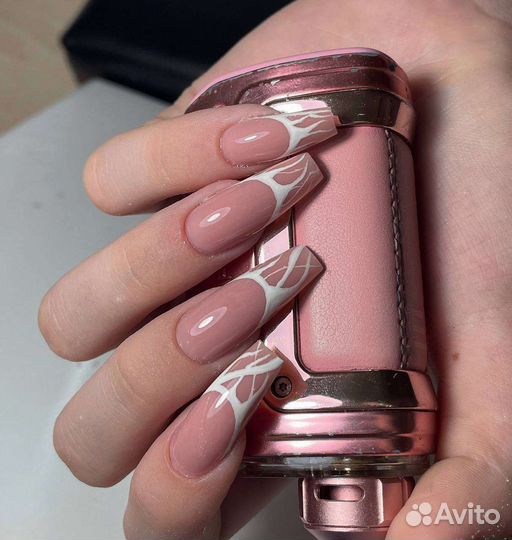 Маникюр на дому