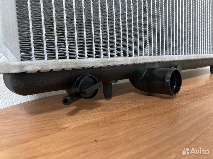 Радиатор охлаждения Пежо 206 98- МКПП