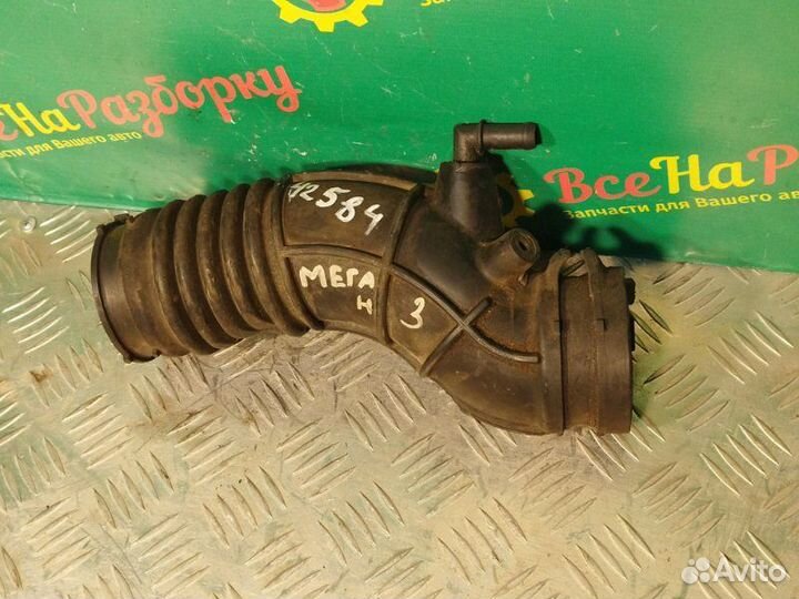 Патрубок воздушного фильтра Renault Megane 3