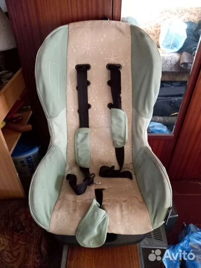 Автомобильное кресло