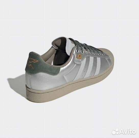 Adidas superstar yanwai sneaker in Green