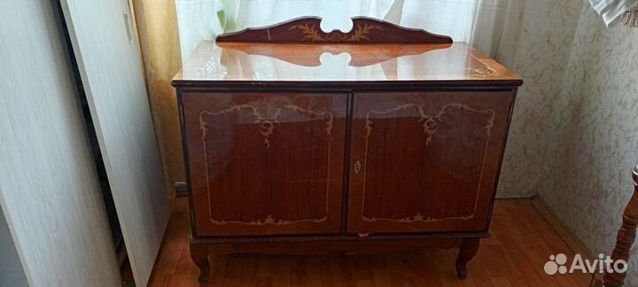 Венгерский буфет и комод все из одного гарнитура