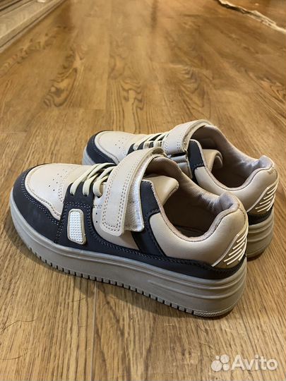 Кроссовки детские