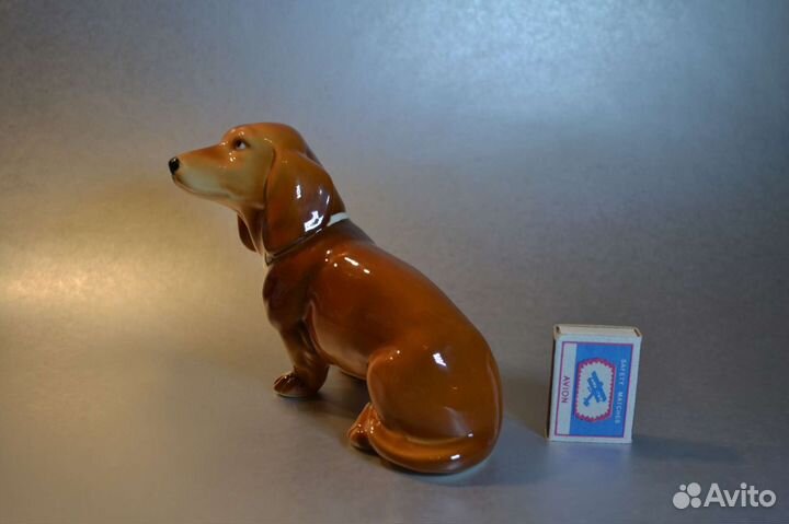 Такса большая фарфоровая статуэтка