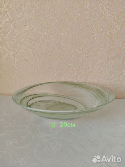 Блюдо д/фруктов и салатники цветное стекло новые