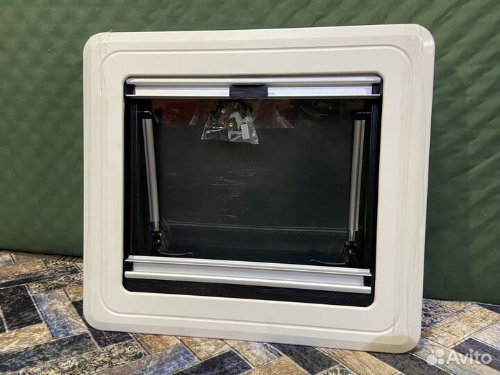 Окна для автодома, кемпера 500х450