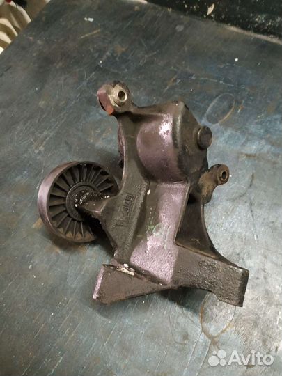 Кронштейн генератора Iran Hondro Samand