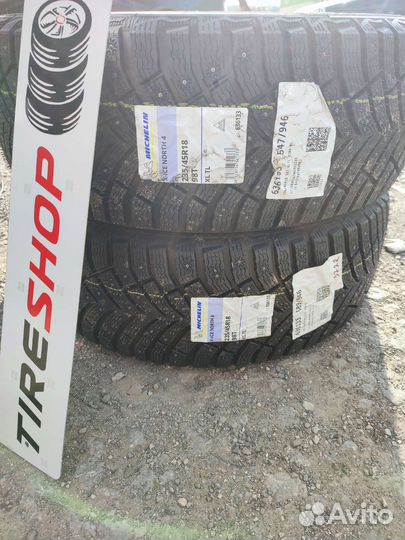 Michelin X-Ice North 4 235/45 R18 98T
