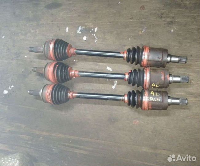 Привод левый Honda Civic 8 4D A/T FD FK FN