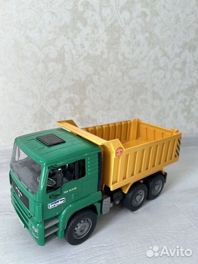 Автомобиль bruder 02765 Самосвал MAN