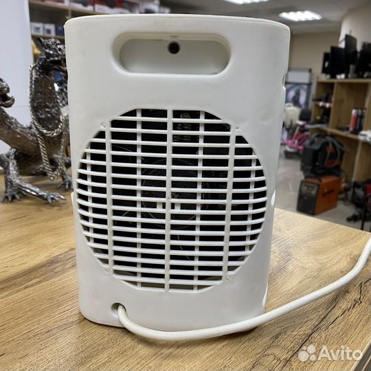 Тепловентилятор Neoclima PTC-03