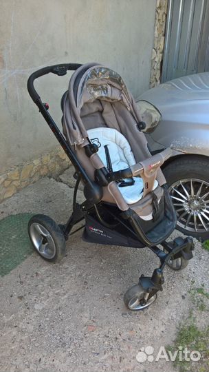 Коляска маневренная,надежная,съемная