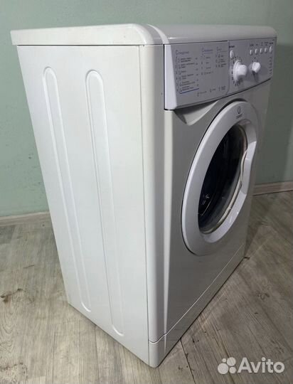 Стиральная машина Indesit