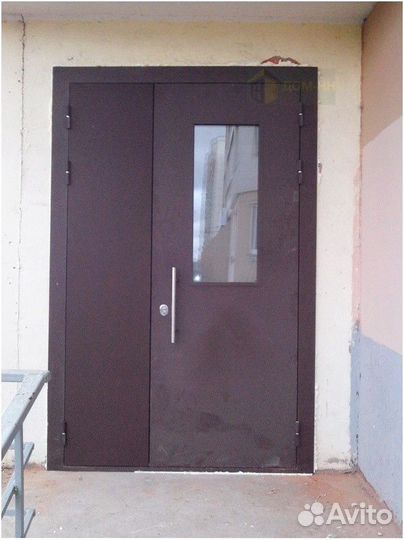 Двери в подъезд