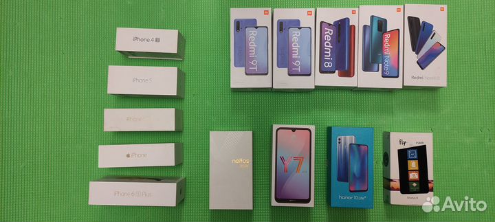 Коробки для телефонов как в описание ниже