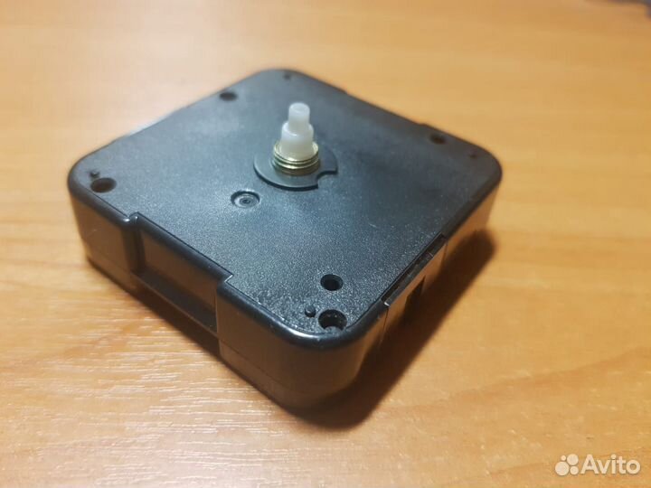 Часовой механизм (кварцевый)