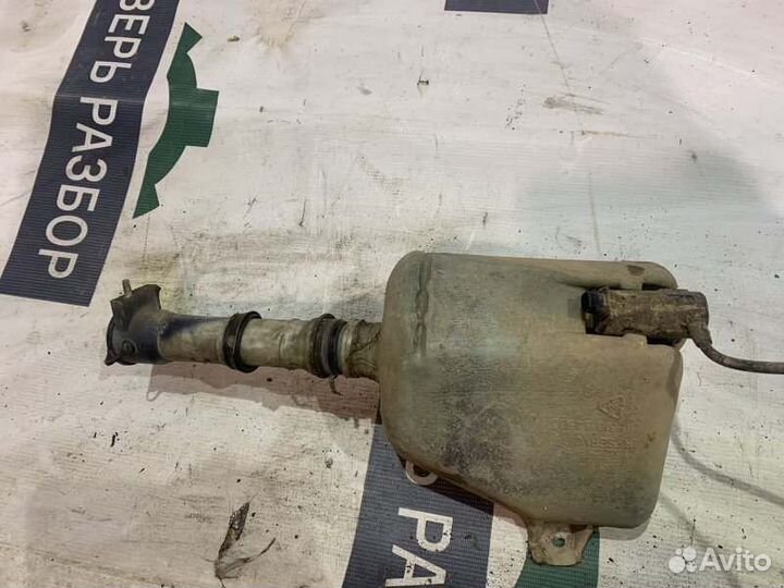 Бачок омывателя фар Hyundai Sonata 3 2.0 1993-1998