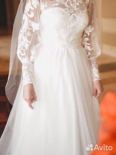 Свадебное платье