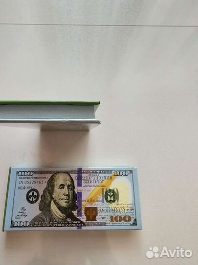Блокнот в виде 100 долларовой купюры