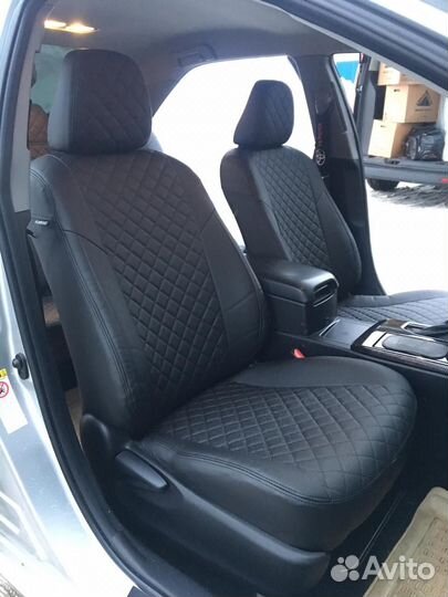 Чехлы Toyota Camry Экокожа ромб Автопилот