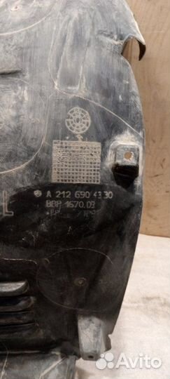 Подкрылок передний левый Mercedes-Benz E-Class