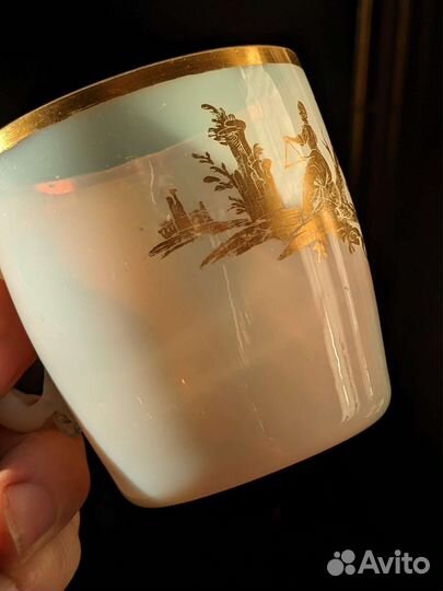Старинная чашка опаловое стекло