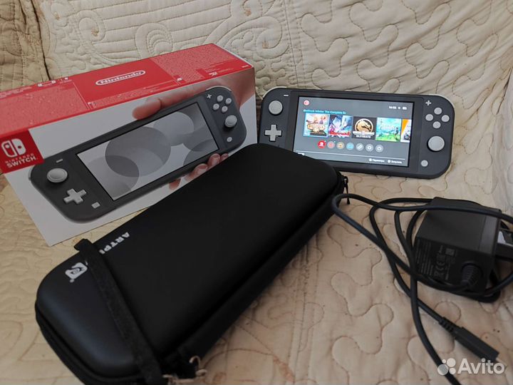 Nintendo Switch Lite с играми
