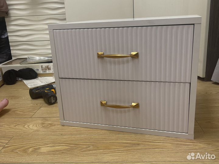 Тумба прикроватная белая