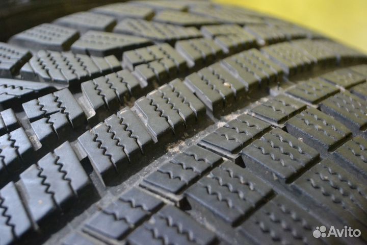 Hankook Winter I'Cept Evo2 W320 215/55 R17