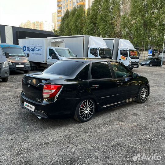 LADA Granta 1.6 МТ, 2015, 195 000 км