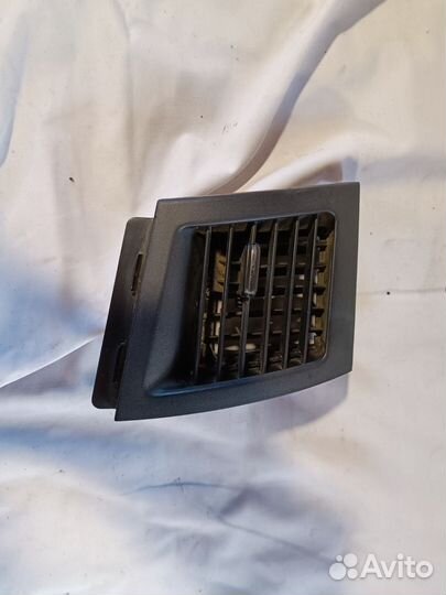 Дефлектор левый Митцубиси лансер 10