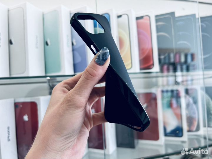 Чехол на iPhone 13