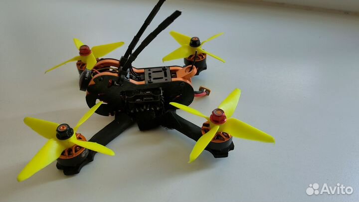Квадрокоптер Eachine Tyro 79