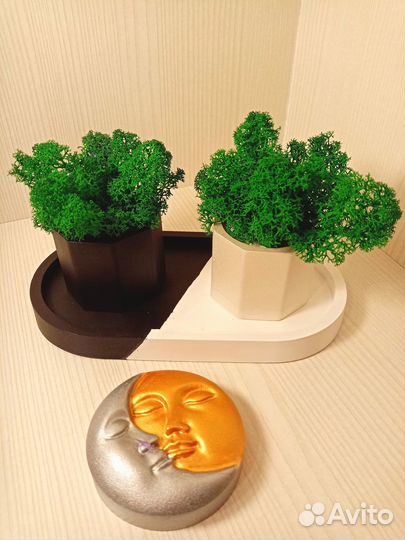 Гипсовые изделия. Подставки, подсвечники